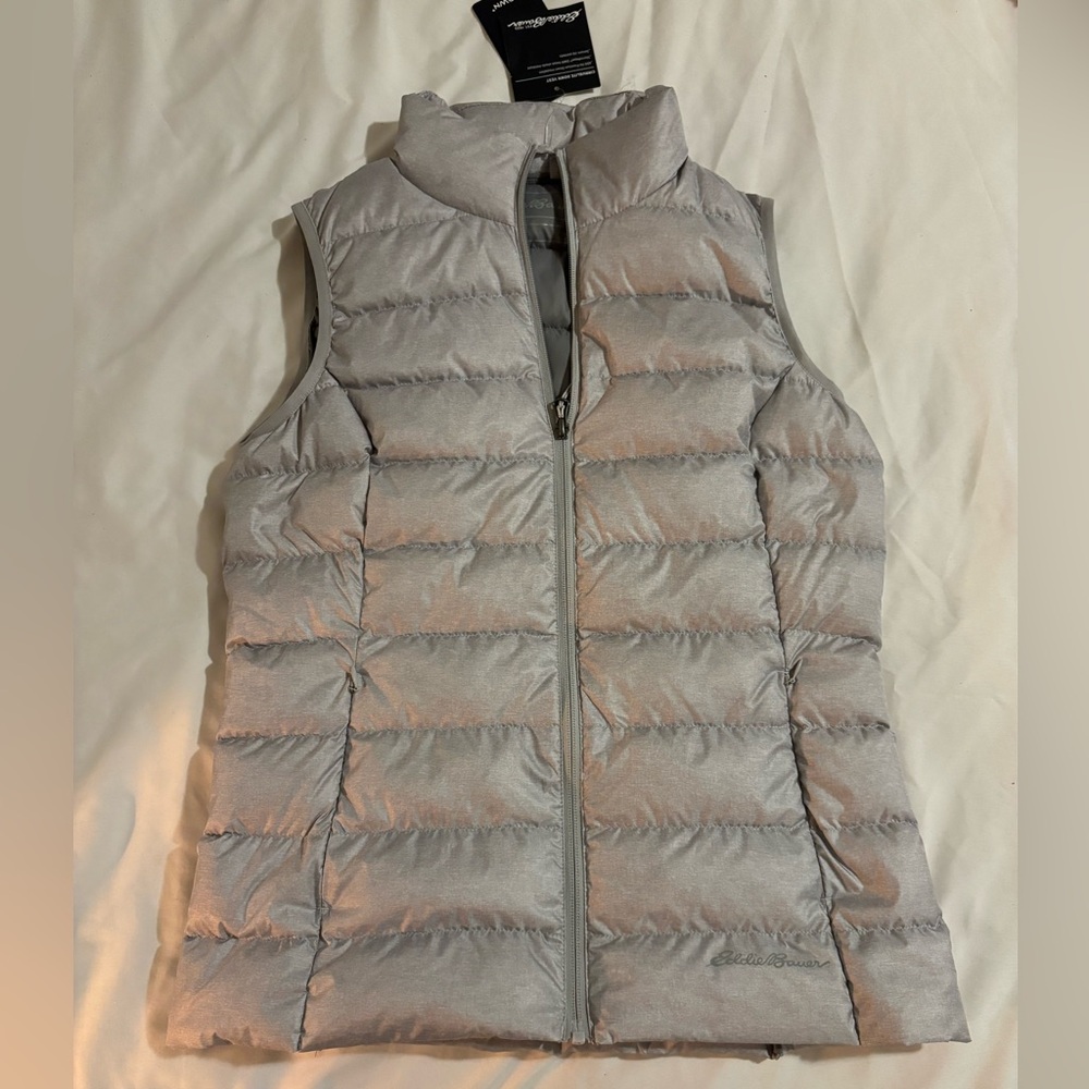Eddie Bauer women’s cirruslite down vest. Size S. New with tags